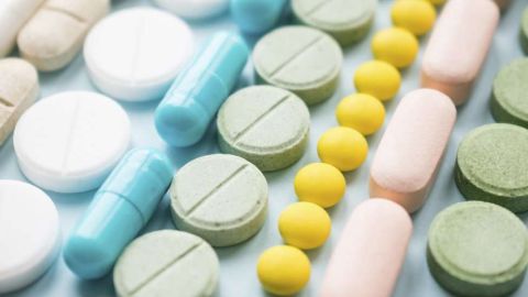 Los médicos siguen eligiendo los opioides como analgésico pese a su peligrosidad.