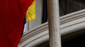 Ambos gobiernos confirman haber abordado el tema.