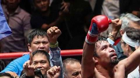 El boxeadorr y político filipino Manny Pacquiao celebra después de vencer a Lucas Matthysse. (Foto: EFE/FAZRY ISMAIL)