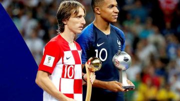 Modric y Mbappé, los mejores del Mundial. EFE
