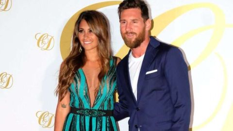 Messi y Antonella durante la boda de Cesc Fábregas en Ibiza. (Foto: EFE/Sergio Cañizares)