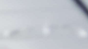 Los auxiliares de vuelo tienen sueldos promedio, pero pueden viajar gratis.