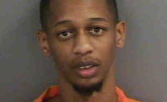 Linton atrajo con una excusa a su exnovia.