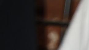 La stipper habría quedado completamente desnuda en escena.