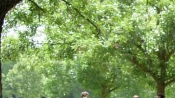 Aquí la orgullosa abuela portando su tradicional camiseta.