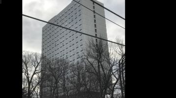 El misterioso edificio ruso en 225th St, El Bronx, NYC.