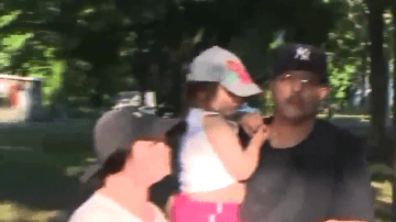 Familia de Louis Germosen en el parque donde se dice que podría estar según un mensaje anónimo