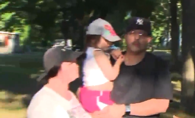 Familia de Louis Germosen en el parque donde se dice que podría estar según un mensaje anónimo