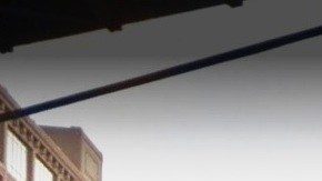 El hotel se ubica en 31-36 Queens Blvd, Long Island City