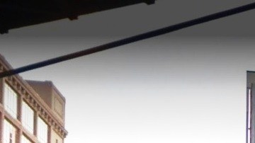 El hotel se ubica en 31-36 Queens Blvd, Long Island City