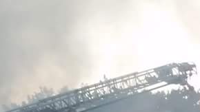 El incendio arrasó dos edificios
