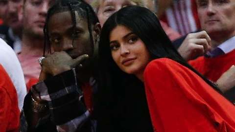 Kylie y Travis comenzaron su relación amorosa en abril del 2017.