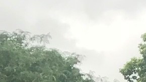 La dominicana Norma Quesada (Izq.) y las puertorriqueñas Paulina Badillo e Hilda Rivera son vecinas en Washington Heights donde se registró un brote de la enfermedad del Legionario recientemente.