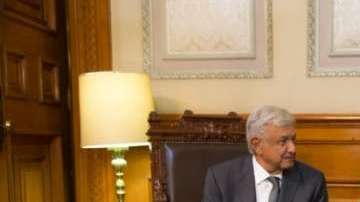 López Obrador y Peña Nieto, en su primera reunión tras los comicios.