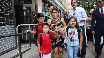 La guatemalteca Yeni González volvió a reunirse con sus hijos.