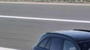 Autos como el Mercedes aumentarán miles de dólares.