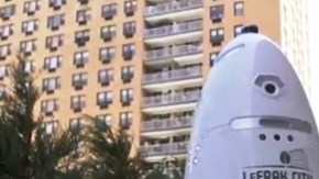 La robot en pleno patrullaje