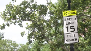 Si no pasan la ley la semana que viene, las camaras de velocidad cerca de las escuelas podrian dejar de funcionar.