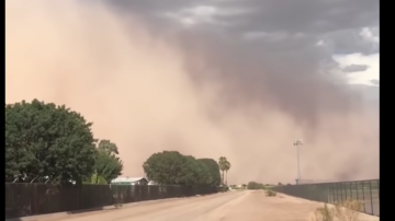 Es la época de los monozones y las tormentas de arena en el área de Arizona.
