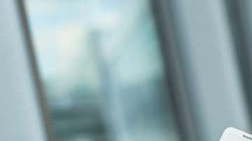 Hay que checar bien qué incluye tu vuelo.