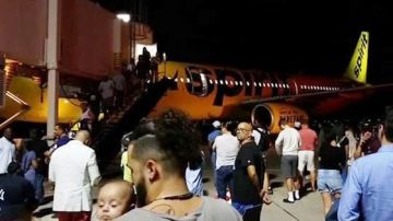 El avión al ser evacuado