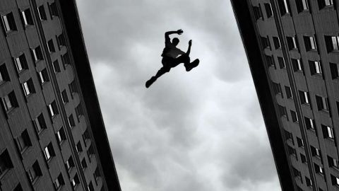El parkour, como cualquier otro deporte, exige horas y horas de entrenamiento.