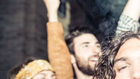 Los impuestos al tabaco reducen su consumo.