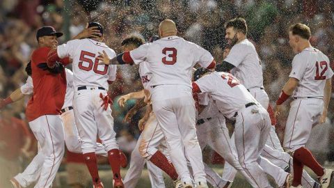 Boston concretó la barrida en Fenway Park ante los Yankees.