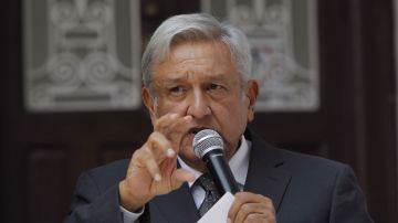 Andrés Manuel López Obrador defiende la austeridad que habrá en su gobierno.