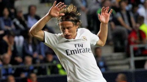 Todo parece indicar que Luka Modric seguirá en el Real Madrid. (Foto: EFE/TOMS KALNINS)