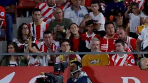 El delantero francés del Real Madrid, Karin Benzema, celebra un gol frente al Girona. (Foto: EFE/Enric Fontcuberta)