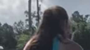 Una joven estudiante arriesga su vida para demostrar su conexión con un cocodrilo.