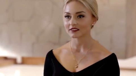 Angelique Boyer en una escena de "Contracara"