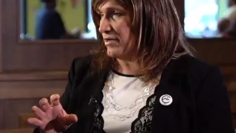 Christine Hallquist competirá por la gubernatura de Vermont.