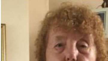 La anciana tuvo muy malas vacaciones de verano.