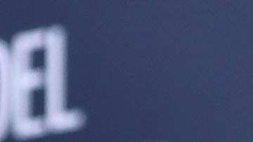 Daniel Sarcos junto a la futura mamá, Alessandra Villegas.