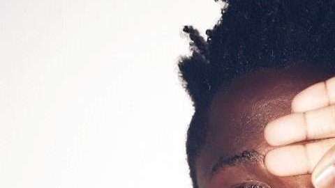 Félix Orode, un futoblista nigeriano, aclaró que este gesto tiene un significado muy especial en su país.