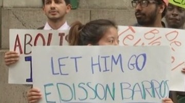 Manifestación a favor de Barros