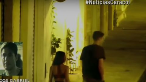 Los extranjeros y las menores se encontraron en la Plaza de los Coches y la Torre del Reloj.