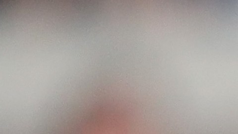 Djokovic celebra su victoria ante Fucsovics en un partido marcado por el calor.