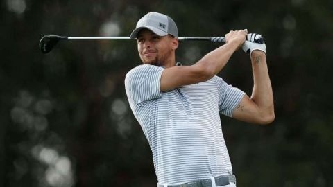 Stephen Curry participa en el Ellie Mae Classic en Hayward, California. (Foto: Lachlan Cunningham/Getty Images)
