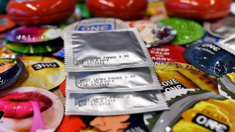 condones