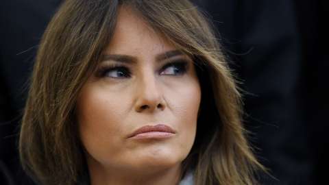La portavoz de Melania rechazó los reportes y dijo que la primera dama no interactuó con Omarosa