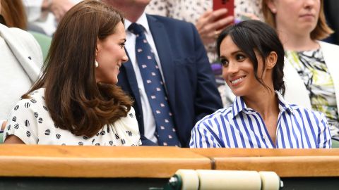 Kate Middleton junto a Meghan Markle.