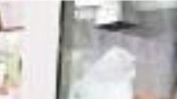 Imagen de frente y de perfil del sospechoso por tocamientos a menor