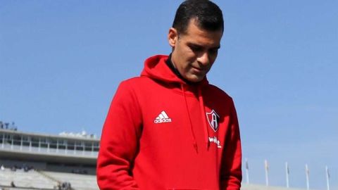 Rafael Márquez ya no quiere que los Rojinegros del Atlas ya no miren hacia abajo. Busca hacerlos campeones. (Foto: Imago7/Alejandra Suárez)