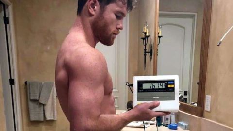 Desde su guarida en San Diego, el tapatío Saúl 'Canelo' Álvarez presentó un peso de 167.4 libras.