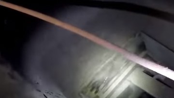 Las autoridades indicaron que el pasadizo era usado para pasar droga de un lado a otro.