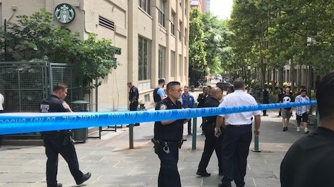 Decenas de policías acordonaron el área de MetroTech en minutos.