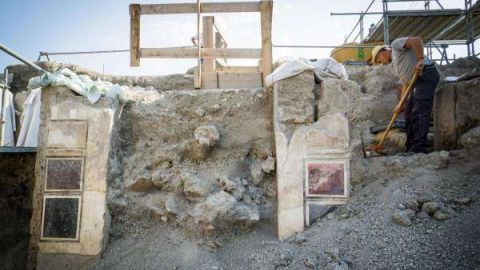 Los arqueólogos también han encontrado un palacio sepultado bajo las cenizas en Pompeya